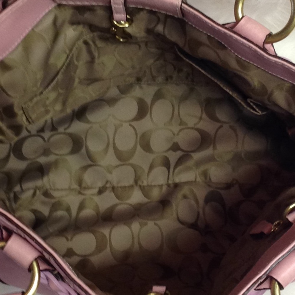 Coach Hampton pink pebbled leather satchel. - Picture 6 of 8